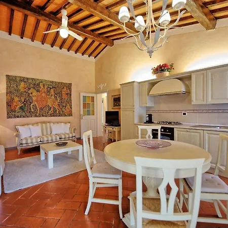 Sleeps 6 T242184 아파트