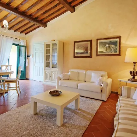 Sleeps 6 T242184